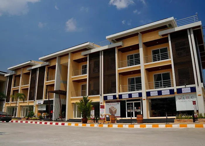 Boonjumnong Modern Apartment
