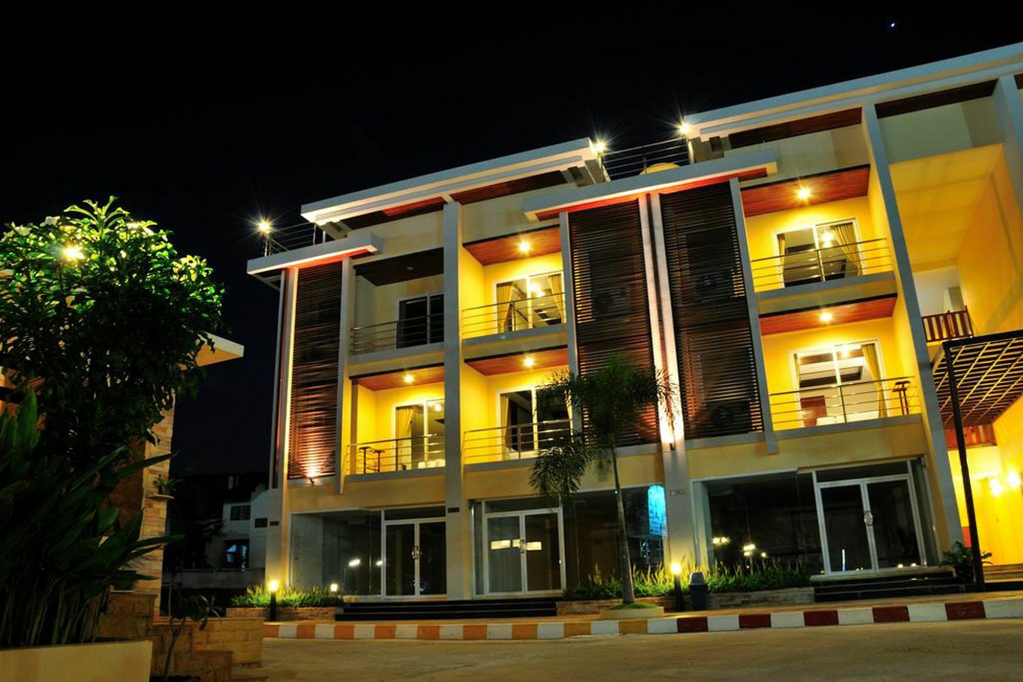 Apartment Boonjumnong Modern