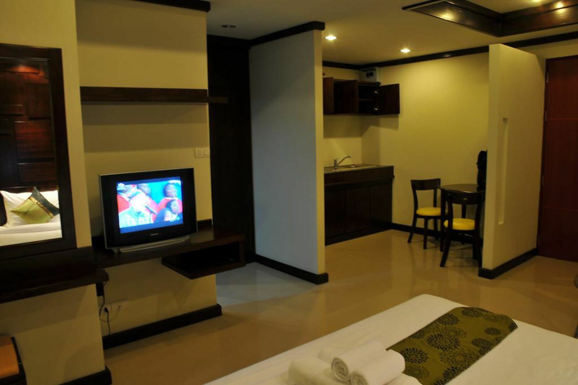 Boonjumnong Modern Apartment *